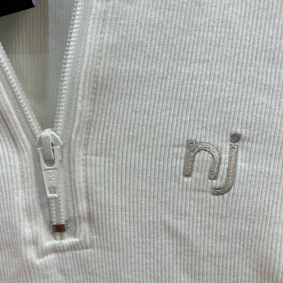 Cropped Zip-Up Top - Picture 3 of 4